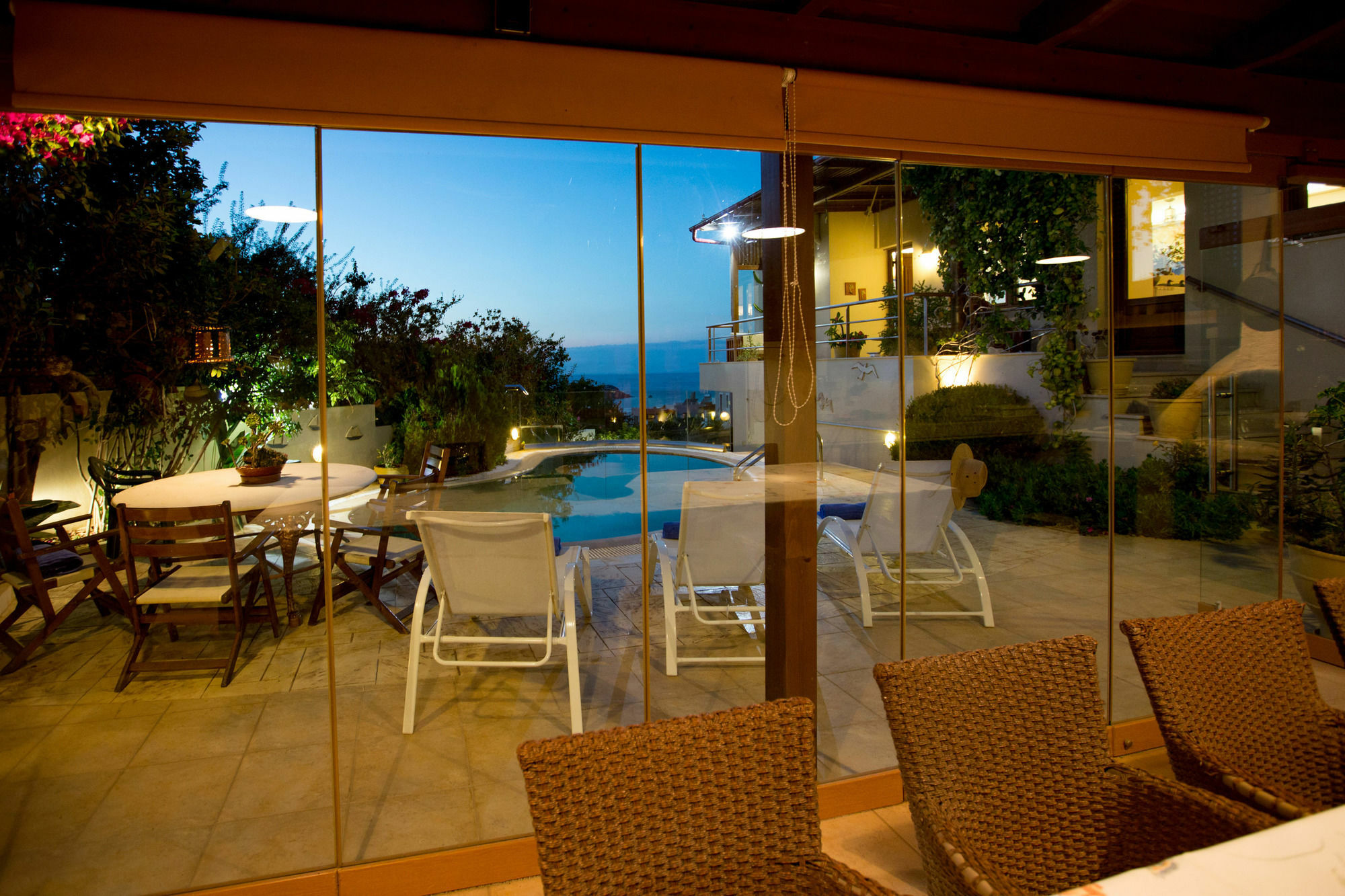 Villa Azure Cove à Agia Pelagia  Extérieur photo